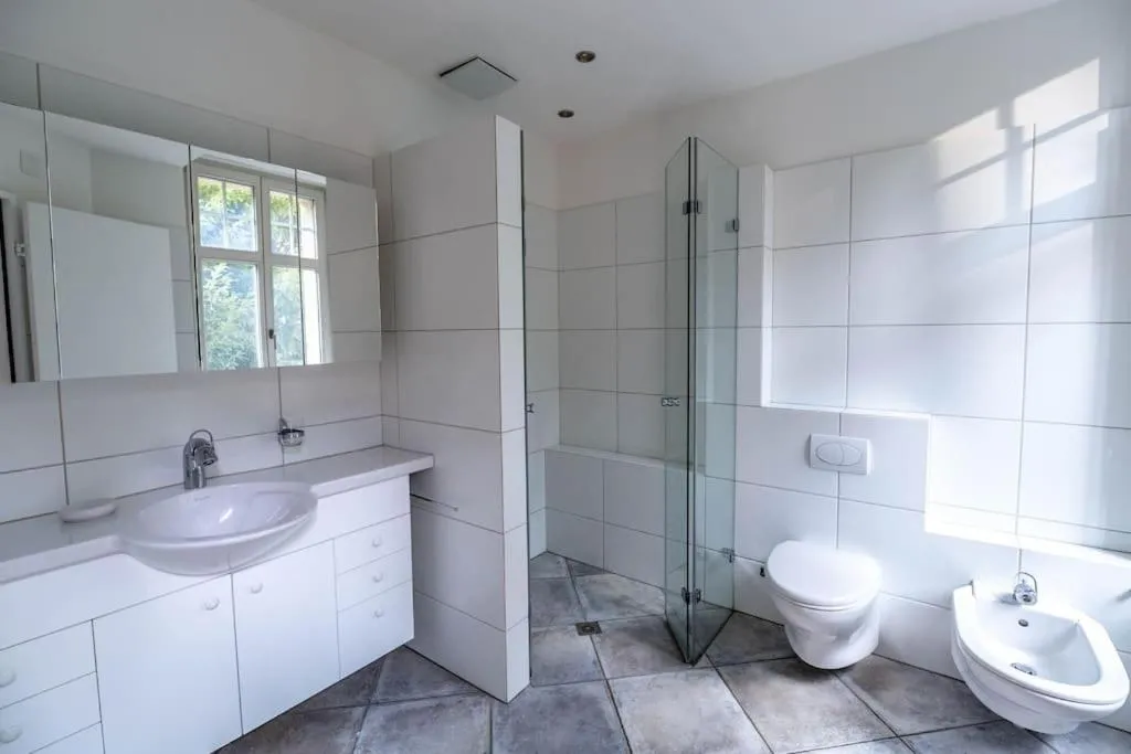 Image 2 of 1BR executive apartment – Mainau 5