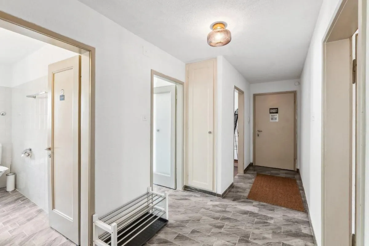 Image 2 of Altwiesenstrasse 144