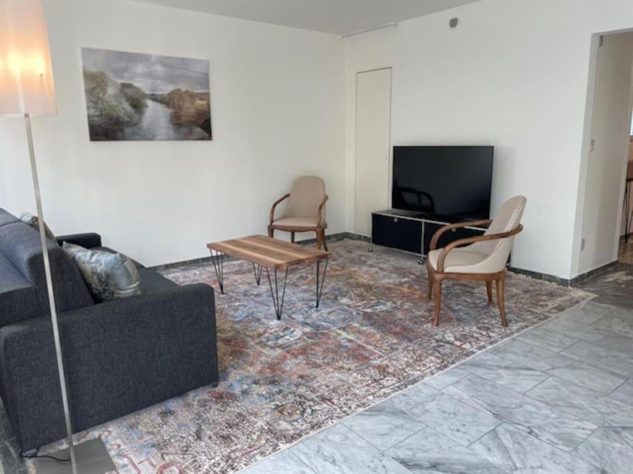 Amazing 2 bedroom flat: specious and central (Duke2)