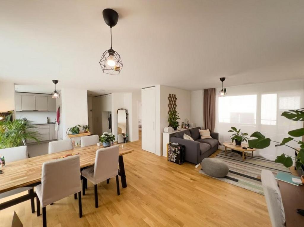 Apartment in Zurich Affoltern near forest