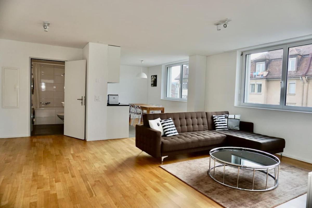 Balcony Suite in Central Zurich SH2,4R