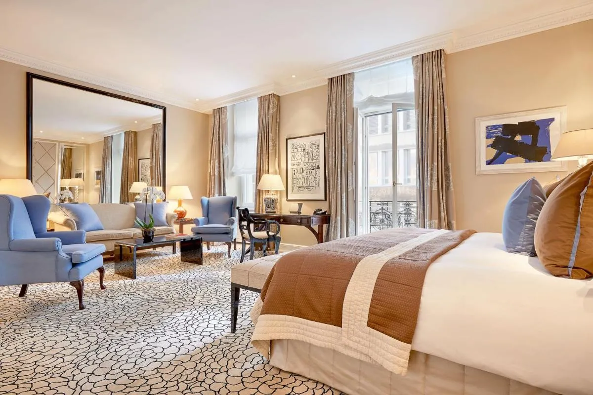 Image 4 of Baur au Lac