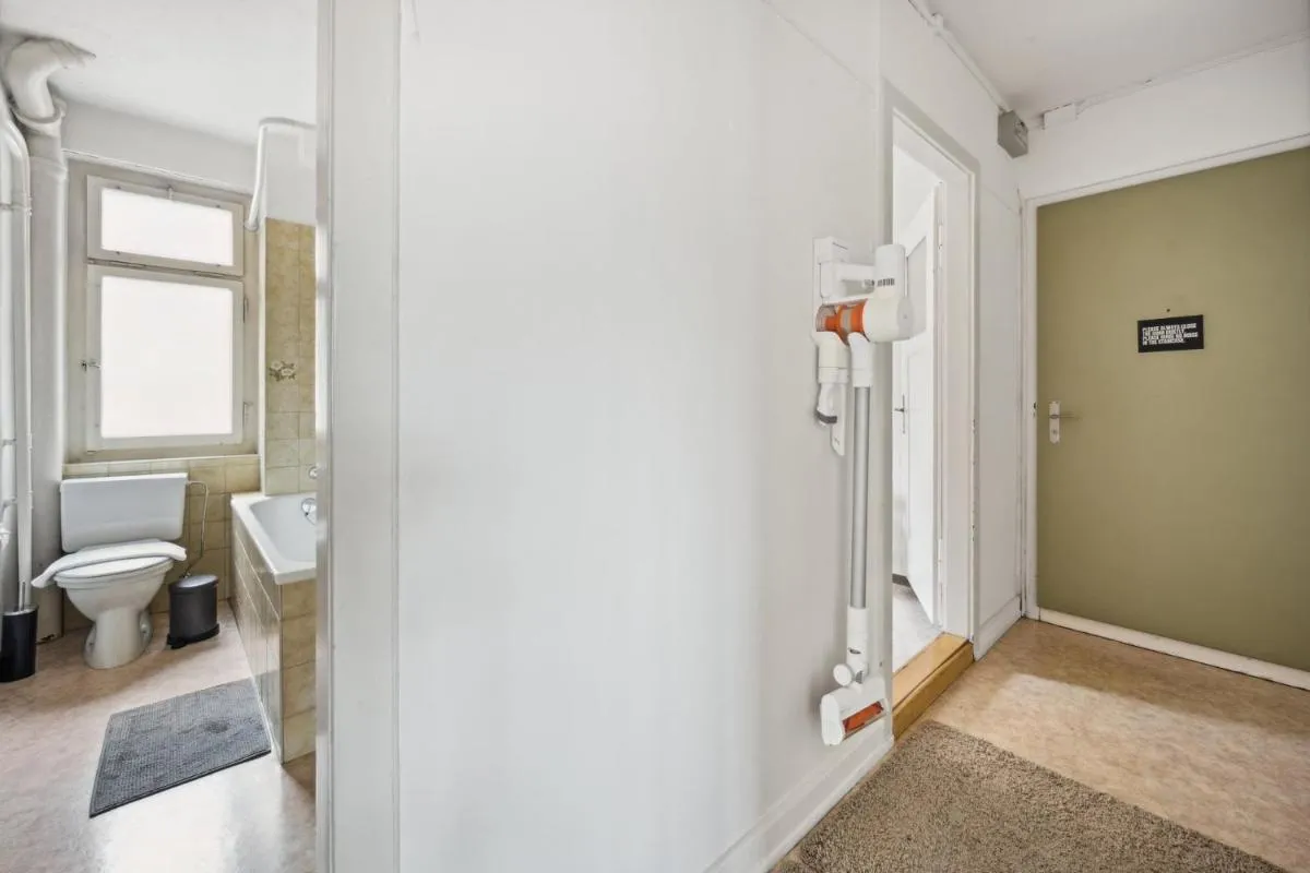 Image 2 of Central Apartment for City Explorers 222