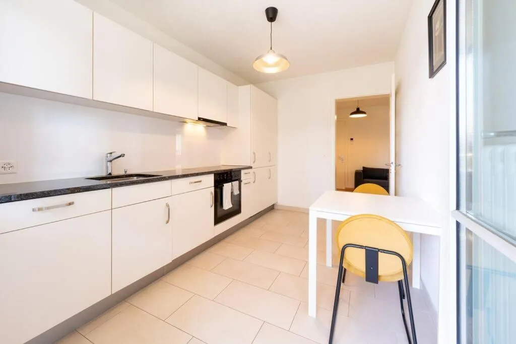 Image 3 of Comforting stay in Downtown Zurich with Skyline Views