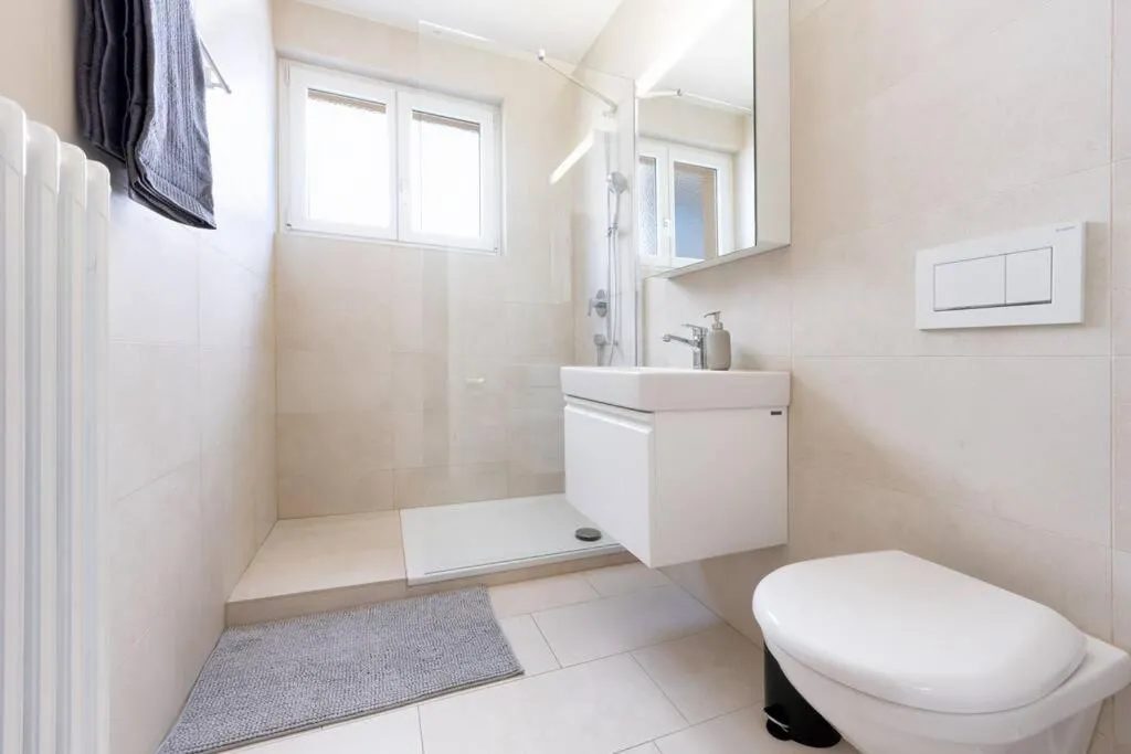 Image 2 of Comforting stay in Downtown Zurich with Skyline Views