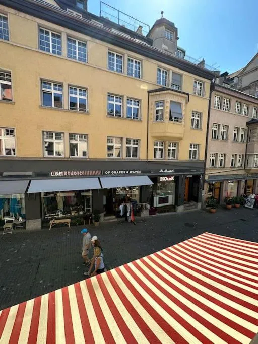 Image 5 of Cozy apartment in oldtown Zurich5