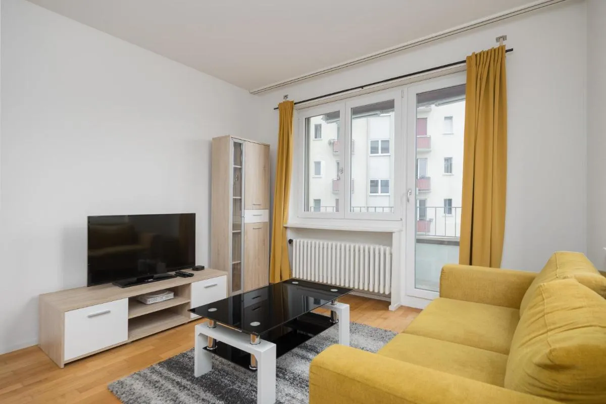 Image 4 of Downtown Dream 3,5BR with Balcony and Style BA22