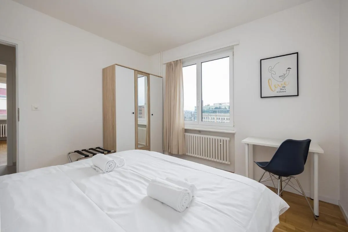 Image 1 of Downtown Dream 3,5BR with Balcony and Style BA42