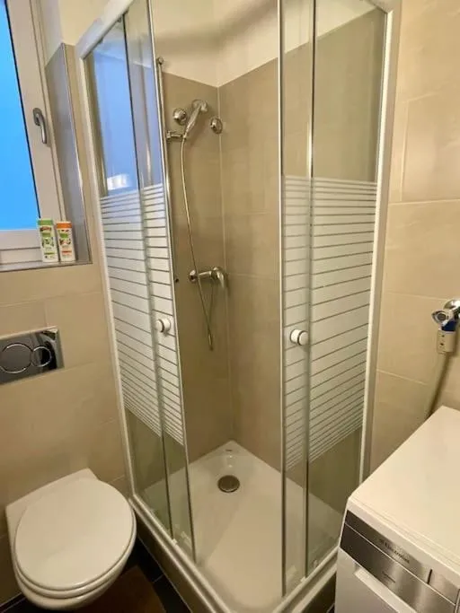 Image 2 of Gemütliche Wohnung an bester Lage im Kreis 4