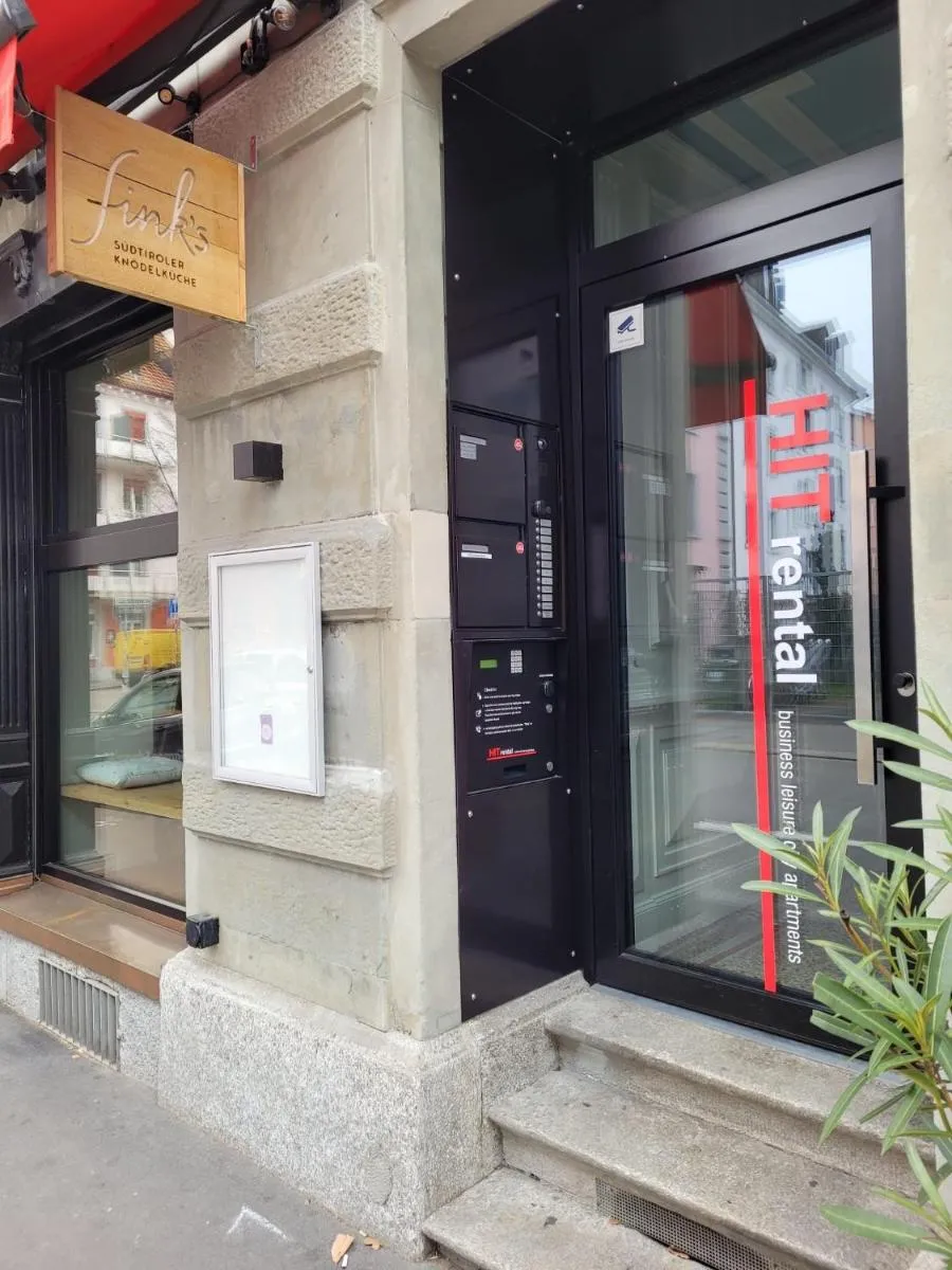 Image 4 of HITrental Central Station Apartment