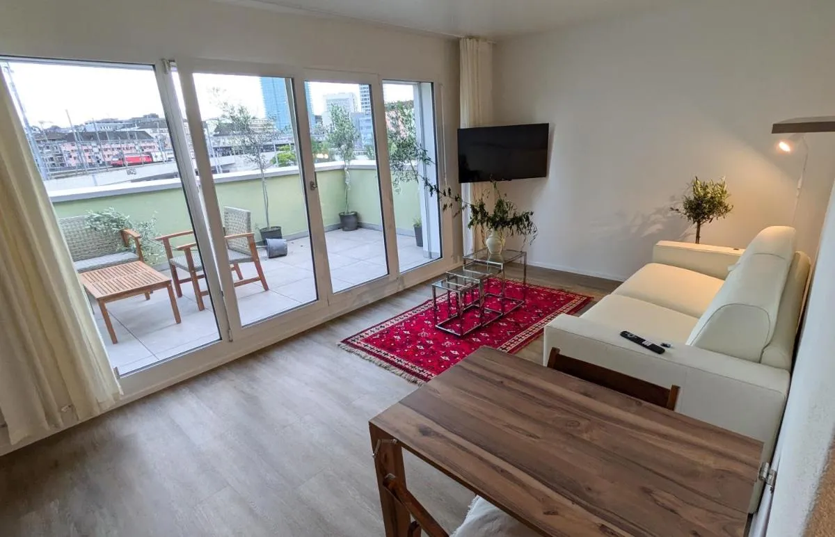 Image 4 of Heaven Rooftop Suite with 2 Balconies -403-