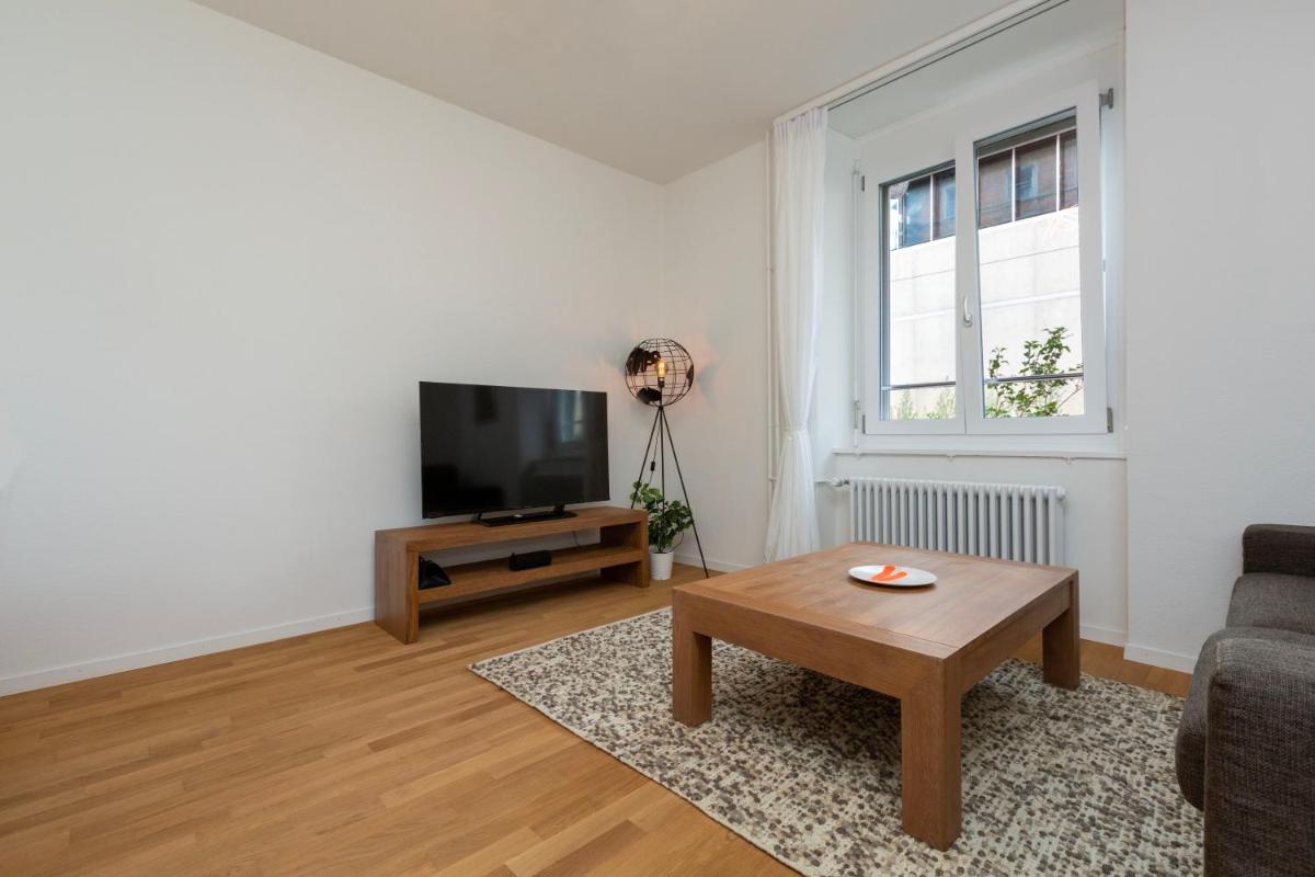 KAYA Zurich Apartment 1B – Deluxe 2BR Downtown Apt