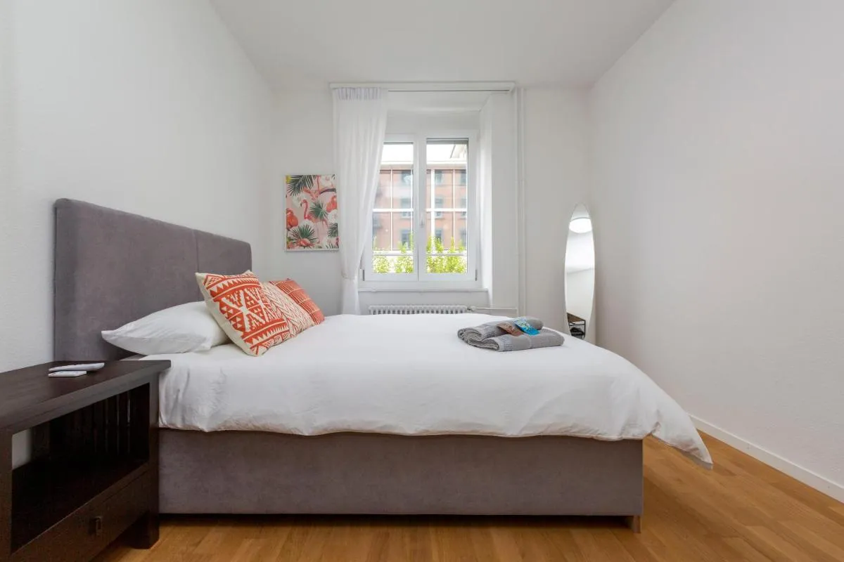 Image 4 of KAYA Zurich Apartment 1B – Deluxe 2BR Downtown Apt