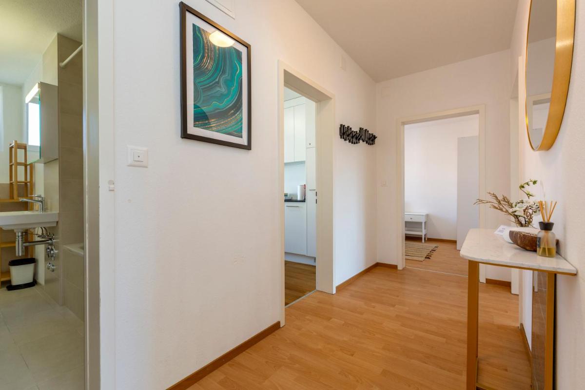 KAYA Zurich Apartment 4B – Downtown 2BR Deluxe Apt