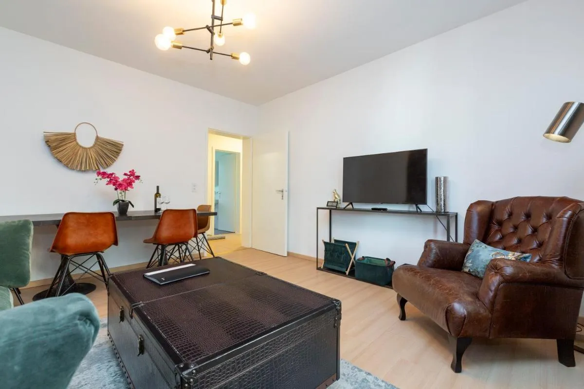 Image 4 of KAYA Zurich Apartment RUBY – Downtown Deluxe 2BR Apt