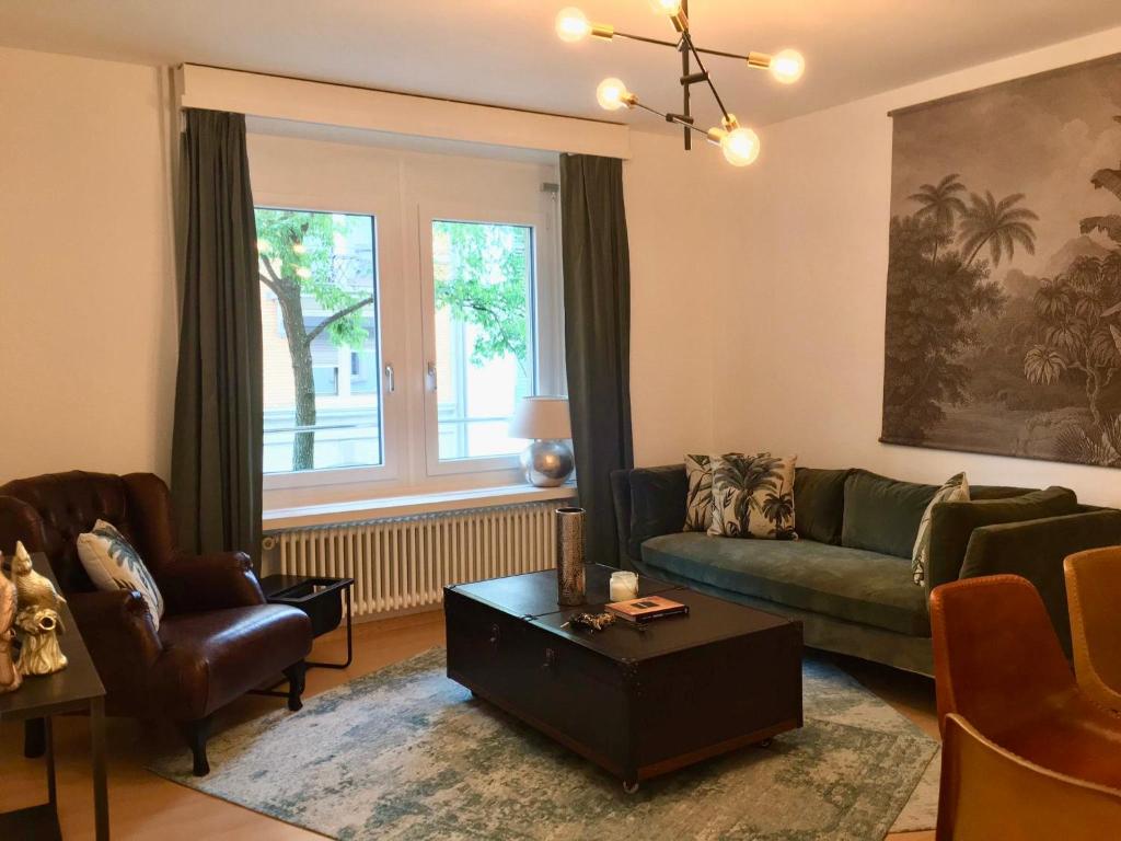 KAYA Zurich Apartment RUBY – Downtown Deluxe 2BR Apt