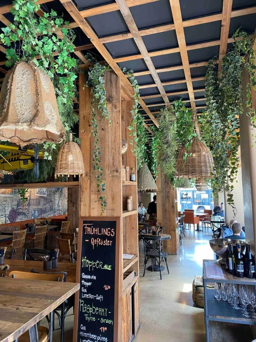 Image 5 of KAYA Zurich Apartment SAPPHIRE – Downtown 2BR Deluxe Apt