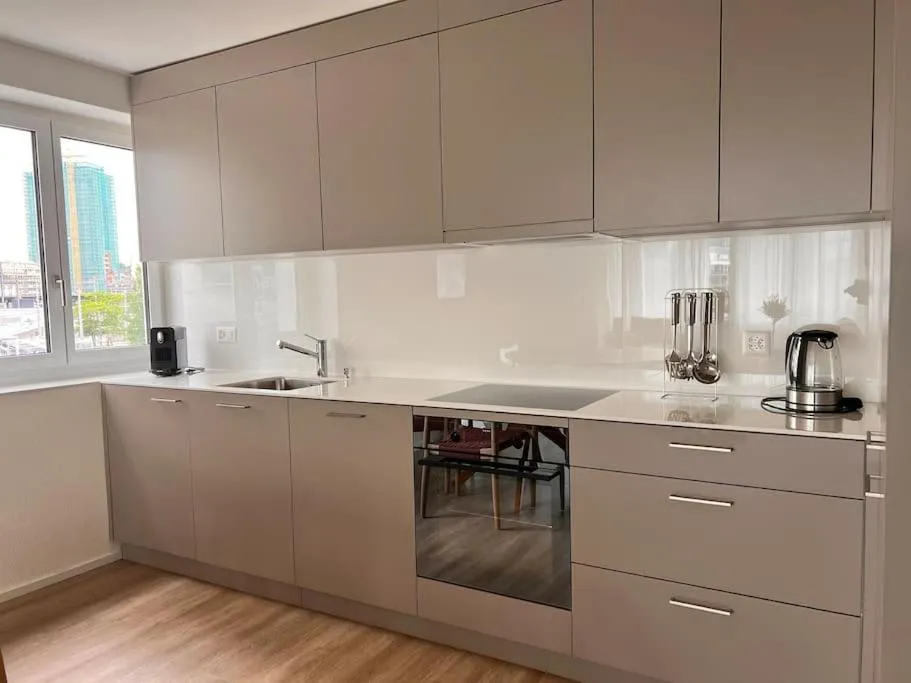 Image 6 of Moderne Wohnung in Zürich Oerlikon! -201-