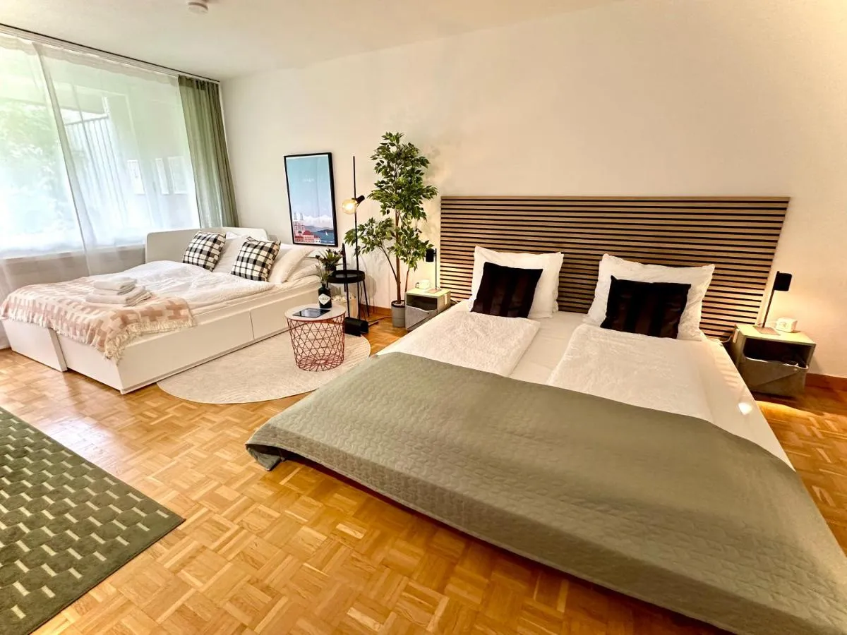 Image 5 of New, central studio with garden terrace and much privacy