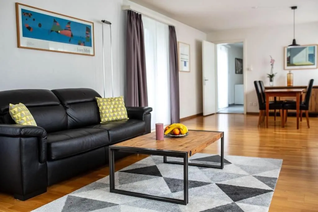 Image 3 of Nice 1 BR flat city center near lake – D7