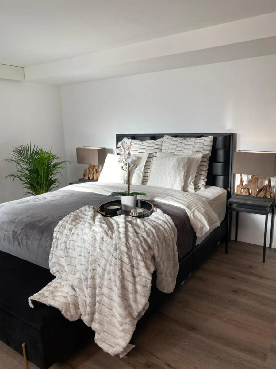 Image 1 of Private Spa LUX with Whirlpool and Sauna in Zurich