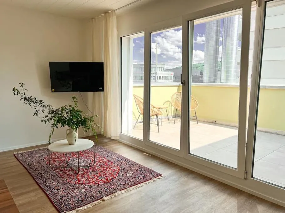 Image 4 of Skyline Rooftop Suite with 2 Balconies -401-