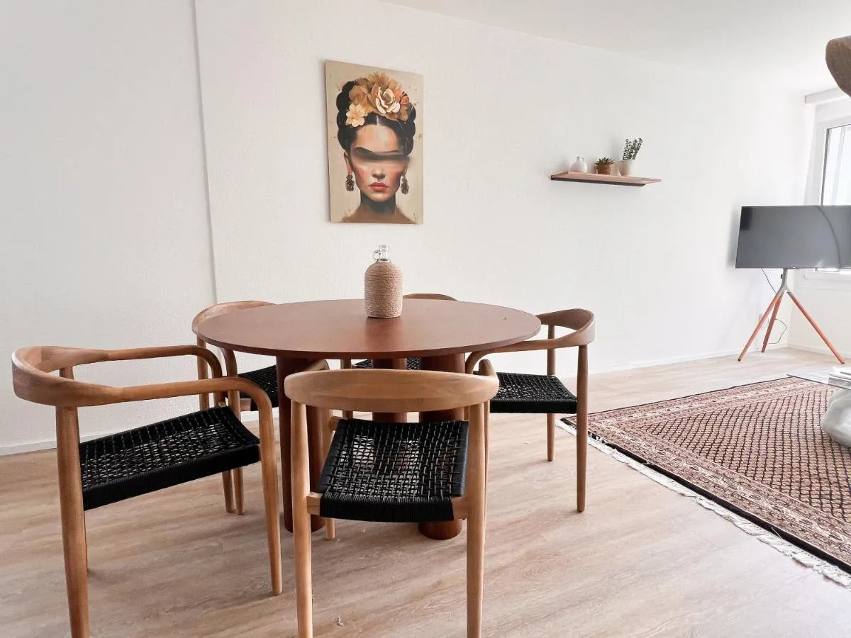 Image 3 of Stilvolle Wohnung in Zürich Oerlikon! -202-