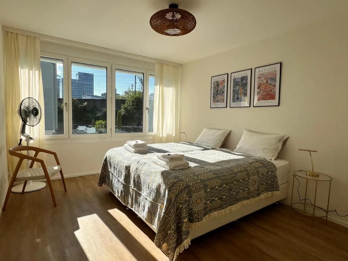 Image 1 of Stilvolle Wohnung in Zürich Oerlikon! -202-