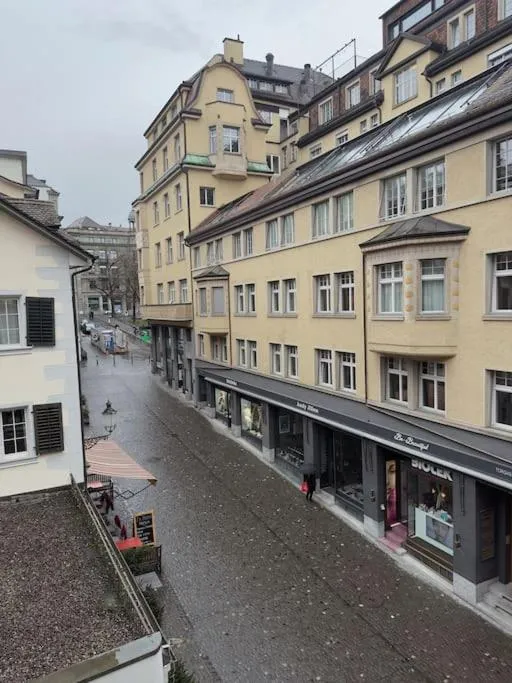 Image 4 of Süsse Wohnung in Zürcher Altstadt 3