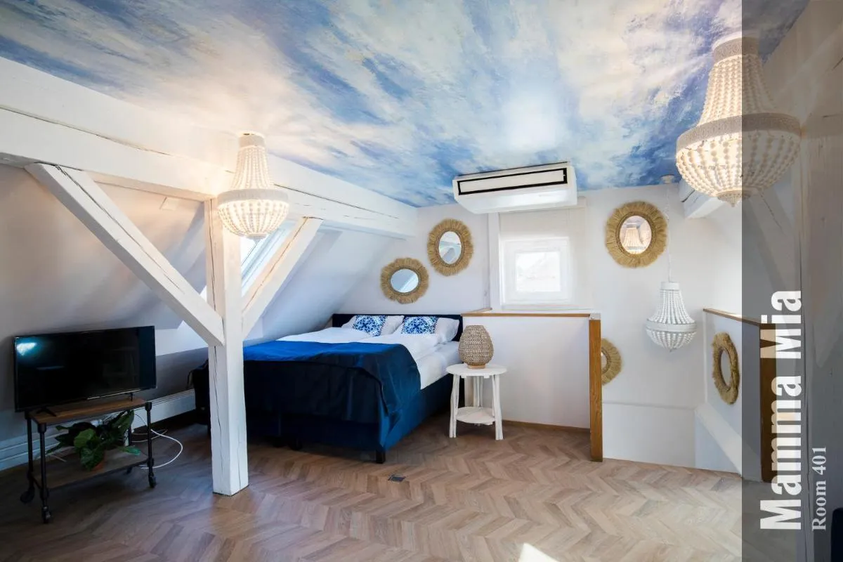 Image 2 of The Henry Self Check-In Guesthouse