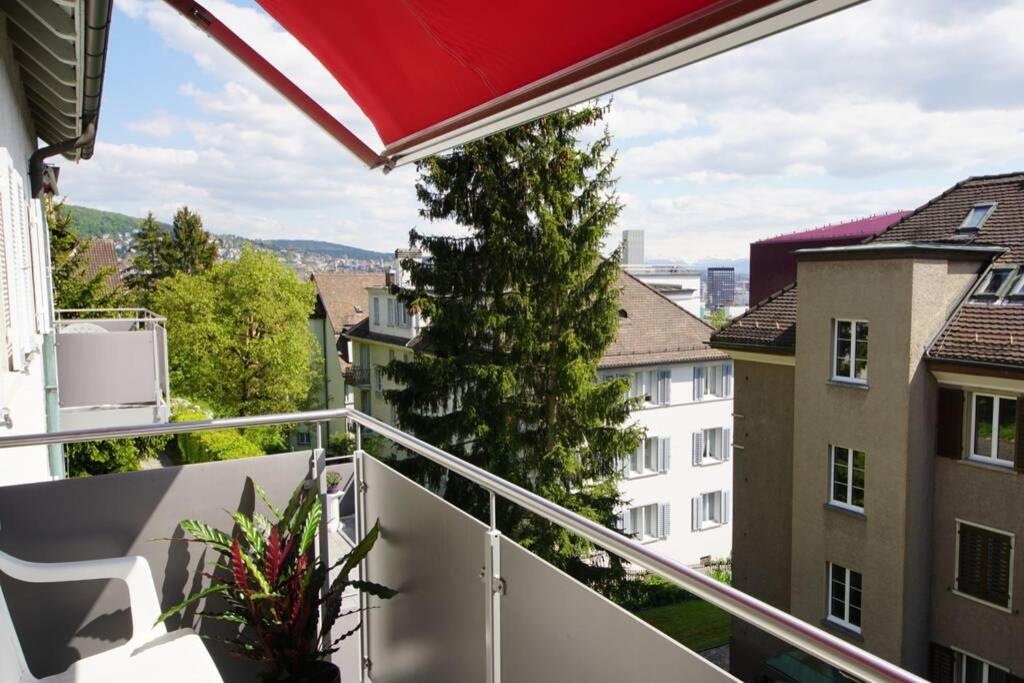 Turicum Apartment mit Balkon und Parkplatz