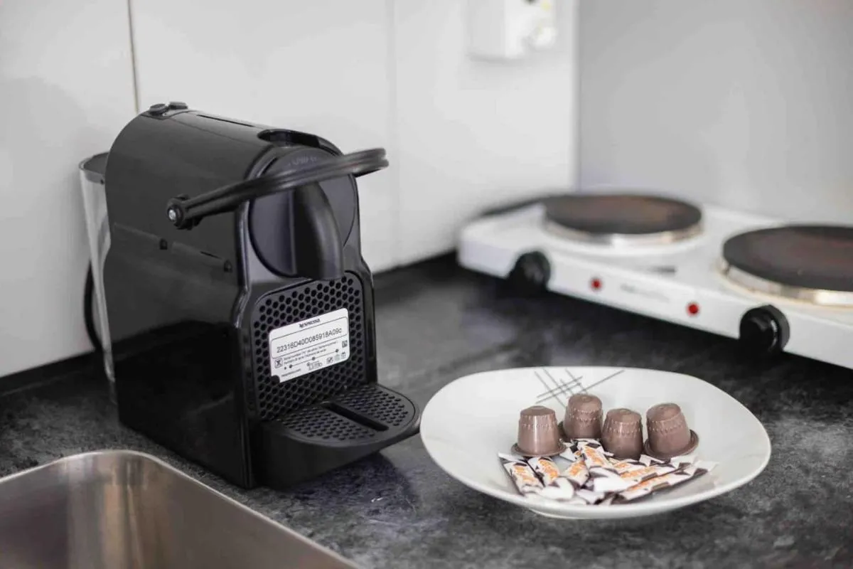 Image 3 of Urban Oasis with Queen Bed and View BE-32