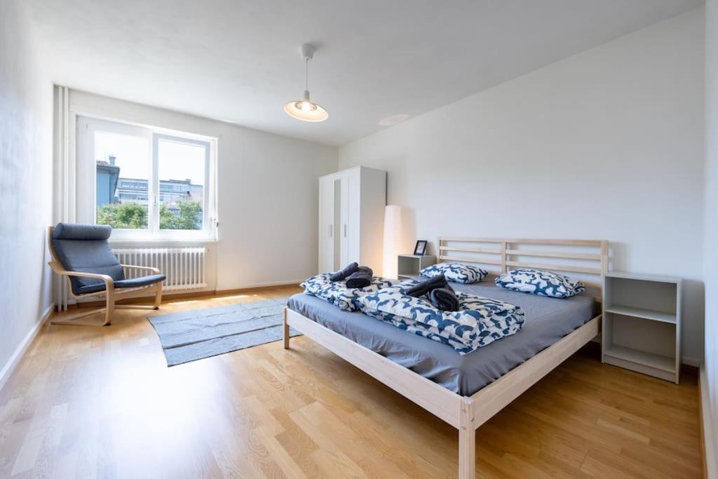 Your Perfect Zurich Getaway With 3 Bedrooms & WIFI