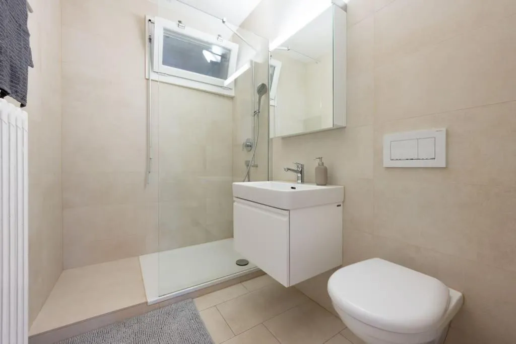 Image 2 of Your Perfect Zurich Getaway With 3 Bedrooms & WIFI