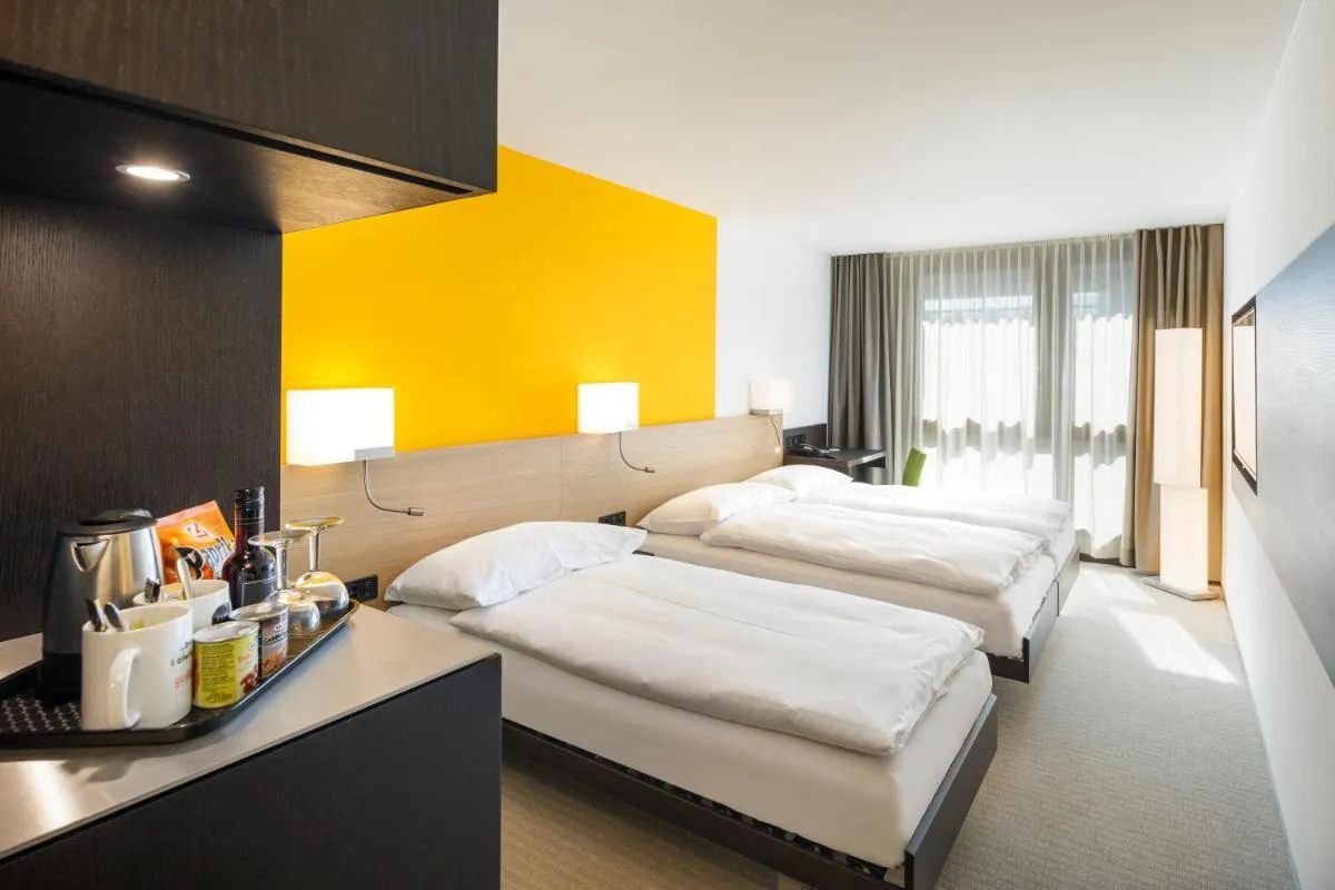 Image 1 of Züri by Fassbind