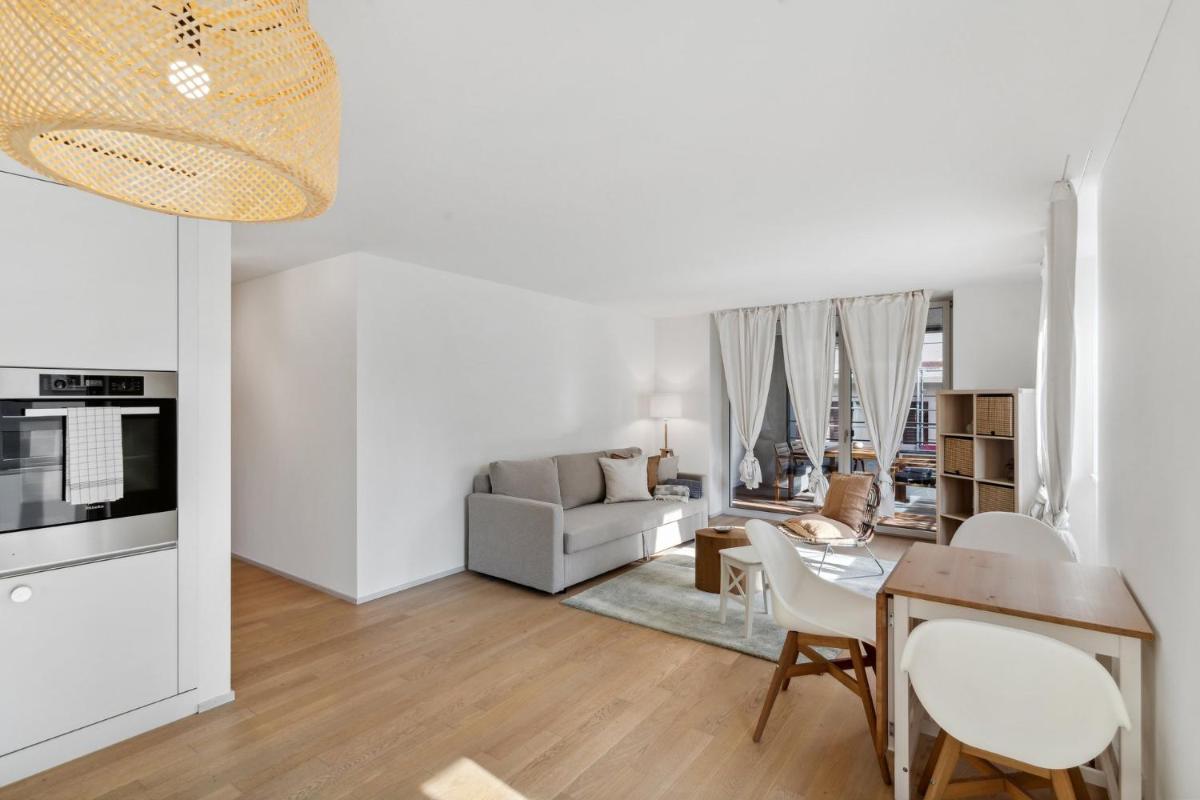 Zurich Flat: Central & Lake Convenience