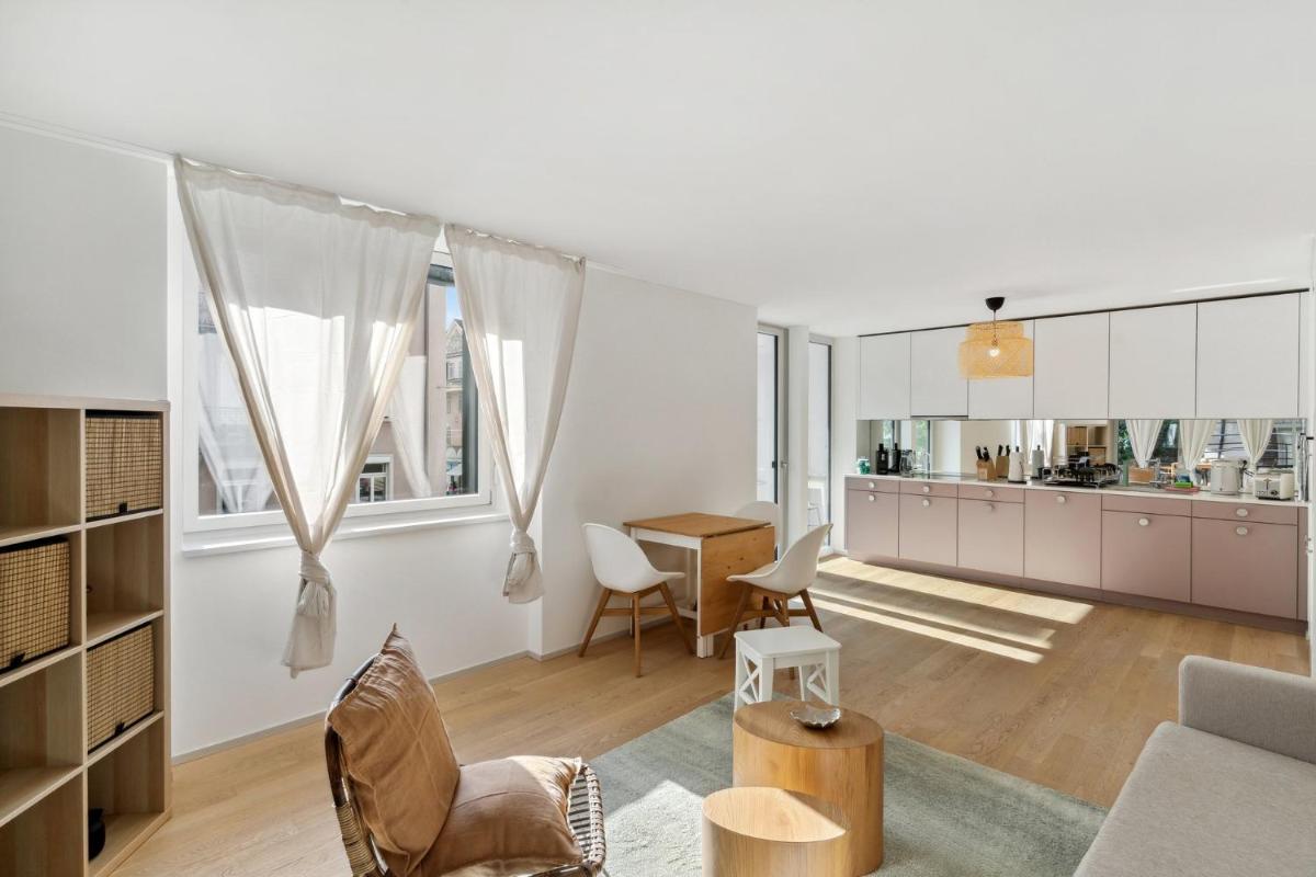 Zurich Flat: Central & Lake Convenience