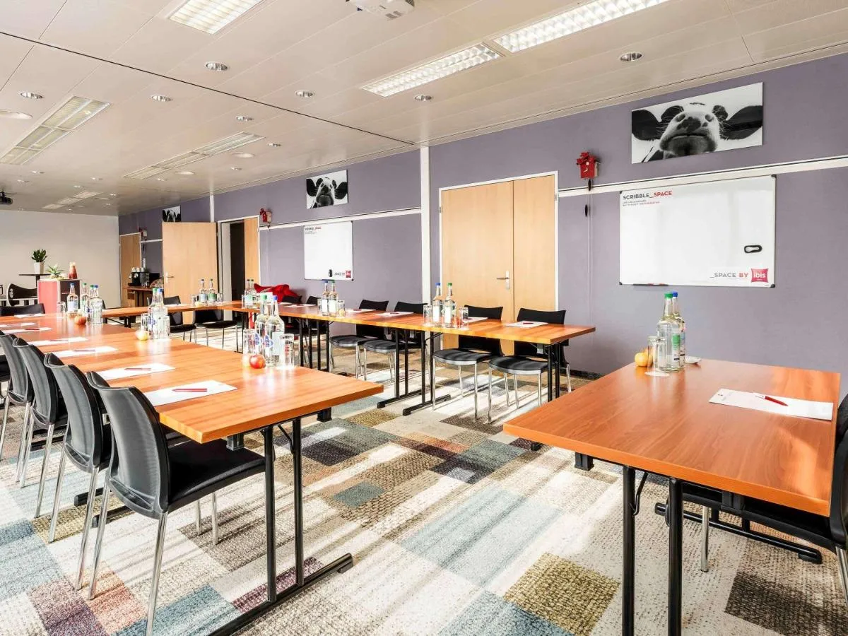 Image 3 of ibis Zürich Messe Airport